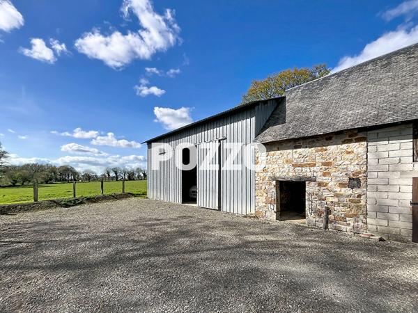 A VENDRE MORTAIN Ensemble Immobilier maison, gîte, dépendance sur 3Ha MORTAIN BOCAGE