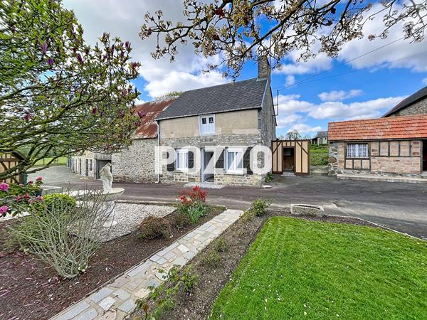 A VENDRE MORTAIN Ensemble Immobilier maison, gîte, dépendance sur 3Ha MORTAIN BOCAGE