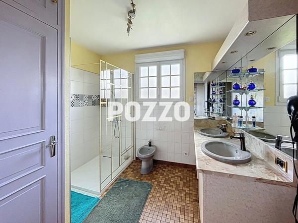 A VENDRE MORTAIN Ensemble Immobilier maison, gîte, dépendance sur 3Ha MORTAIN BOCAGE