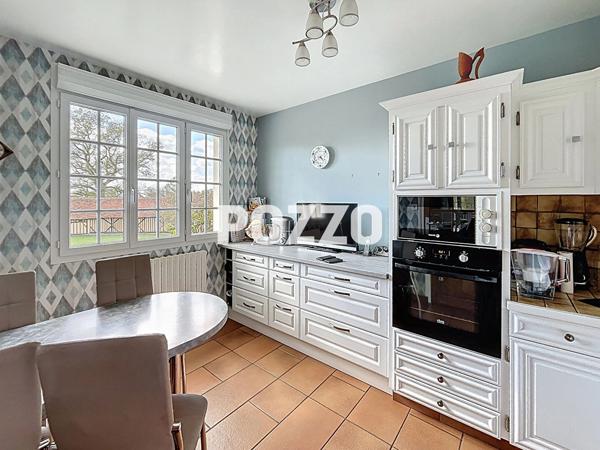 A VENDRE MORTAIN Ensemble Immobilier maison, gîte, dépendance sur 3Ha MORTAIN BOCAGE