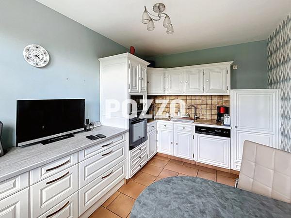 A VENDRE MORTAIN Ensemble Immobilier maison, gîte, dépendance sur 3Ha MORTAIN BOCAGE