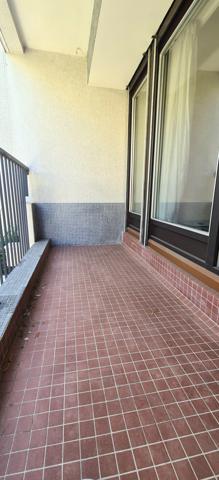 Paris (75016) Grand 2 pièces lumineux avec 2 balcons