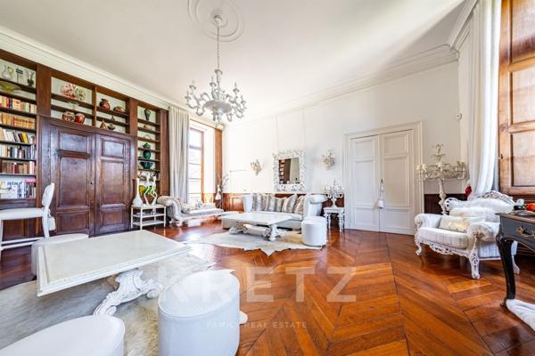 Appartement de réception dans hôtel particulier hyper-centre DIJON