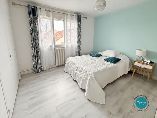Maison Saintry Sur Seine 6 pièce(s) 155 m2