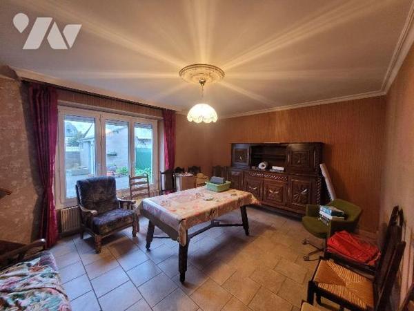 Située sur la commune de Pleurtuit, proche des commerces, transports et école. une maison de 70...