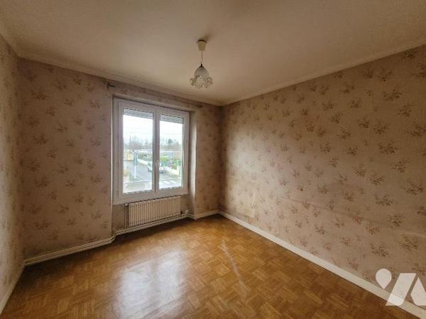 Située sur la commune de Pleurtuit, proche des commerces, transports et école. une maison de 70...