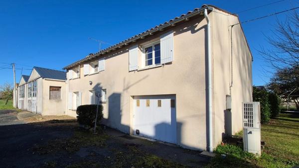 Maison à vendre 5 pièces SAINT SAVINIEN (17)