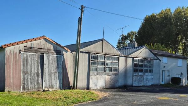 Maison à vendre 5 pièces SAINT SAVINIEN (17)