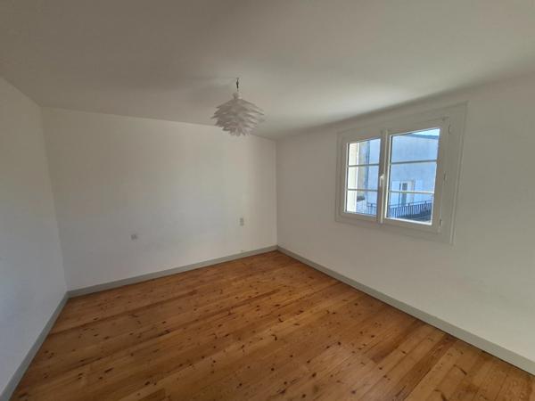 Maison à vendre 5 pièces SAINT SAVINIEN (17)