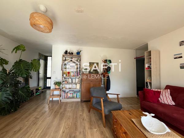 Au dernier étage , Appartement T3 lumineux  dans le secteur recherché de Talence Bagatelle.