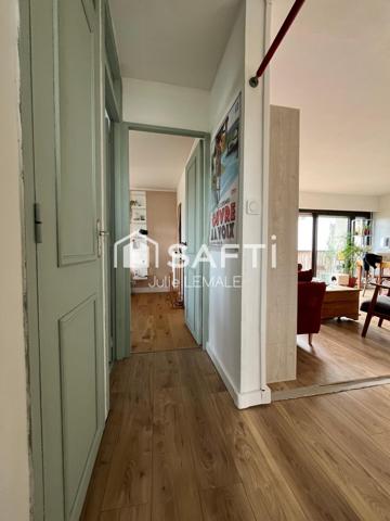 Au dernier étage , Appartement T3 lumineux  dans le secteur recherché de Talence Bagatelle.