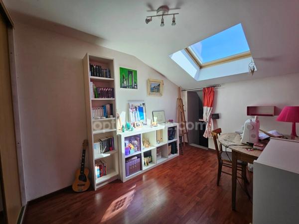 MONTANAY (69250) à vendre MAISON DE VILLE 130 m² – JARDIN – GARAGE – 3/4 CHAMBRES
