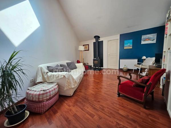 MONTANAY (69250) à vendre MAISON DE VILLE 130 m² – JARDIN – GARAGE – 3/4 CHAMBRES