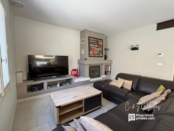 Maison familiale avec appartement indépendant , piscine  garage