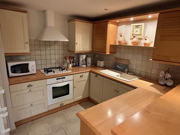 BELLE PROPRIETE EN PIERRES, UNE MAISON PRINCIPALE ET TROIS GITES