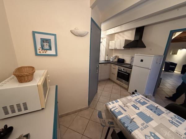 BELLE PROPRIETE EN PIERRES, UNE MAISON PRINCIPALE ET TROIS GITES