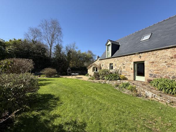 BELLE PROPRIETE EN PIERRES, UNE MAISON PRINCIPALE ET TROIS GITES