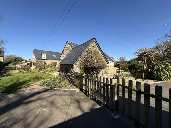 BELLE PROPRIETE EN PIERRES, UNE MAISON PRINCIPALE ET TROIS GITES