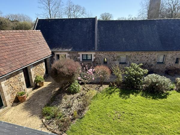 BELLE PROPRIETE EN PIERRES, UNE MAISON PRINCIPALE ET TROIS GITES