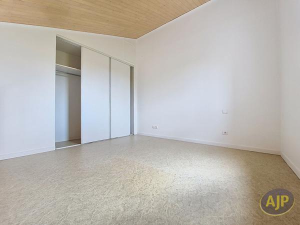 Vente maison La Roche Sur Yon : 102 000 € - AJP Immobilier La Roche-sur-Yon