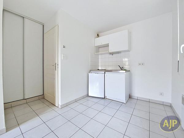 Vente maison La Roche Sur Yon : 102 000 € - AJP Immobilier La Roche-sur-Yon