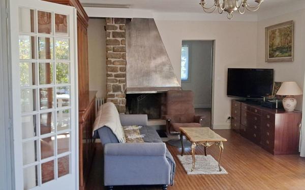 Maison à vendre    7 pièces •  Angoulême