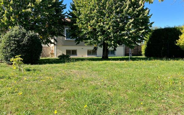 Maison à vendre    7 pièces •  Angoulême