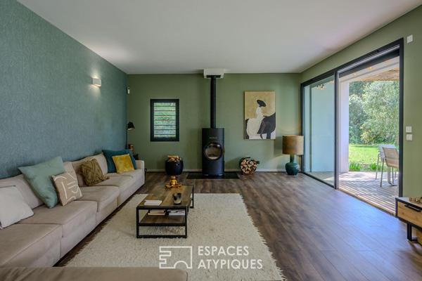 Cocon contemporain niché dans un écrin de verdure avec vue imprenable