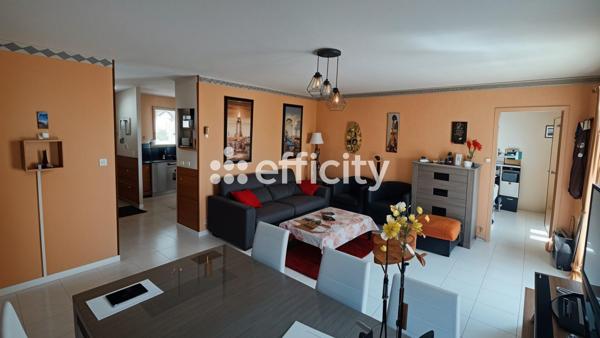 Maison
         6 pièces
        - 100 m² Bien prestige 396 500 € *