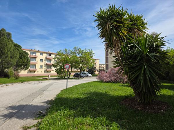 La Garde Appartement 3 pièces - Proche centre-ville et commodités -Résidence fermée et sécurisée  - Facilité de stationnement