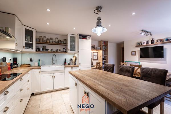 À Vendre - Maison de village 7 pièces - 130 m² - Tincave Bozel