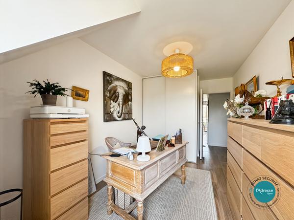 Appartement 5 pièces 96 m² + 20 m² de terrasse + 3 places de stationnement