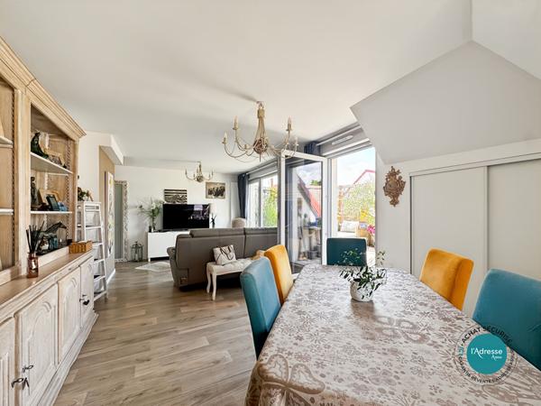 Appartement 5 pièces 96 m² + 20 m² de terrasse + 3 places de stationnement