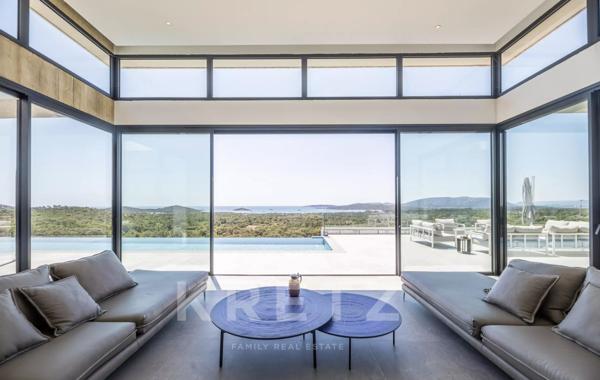 Villa Alba : Villa d’exception sur les hauteurs de St Cyprien en Corse