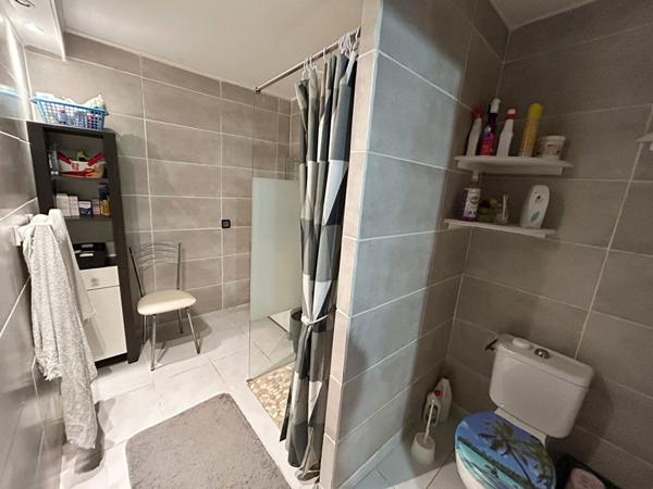 Belle villa 6 pièces 129m2, garage, piscine sur parcelle de 625m2 à Thuir