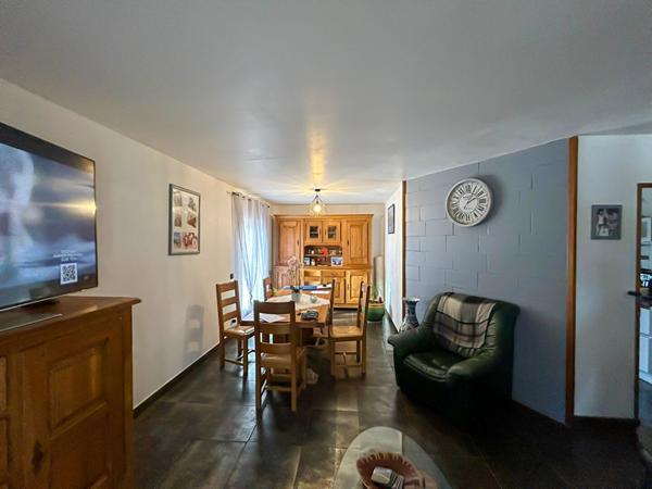 Belle villa 6 pièces 129m2, garage, piscine sur parcelle de 625m2 à Thuir