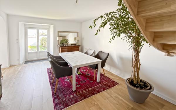 Maison à vendre    8 pièces • 184 m2 Olivet