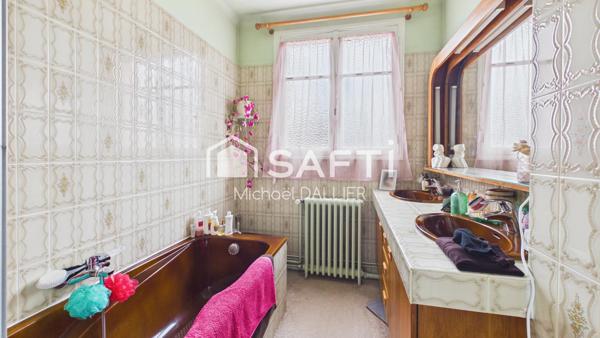 Maison - 108 m² - 5 pièces - 4 chambres
