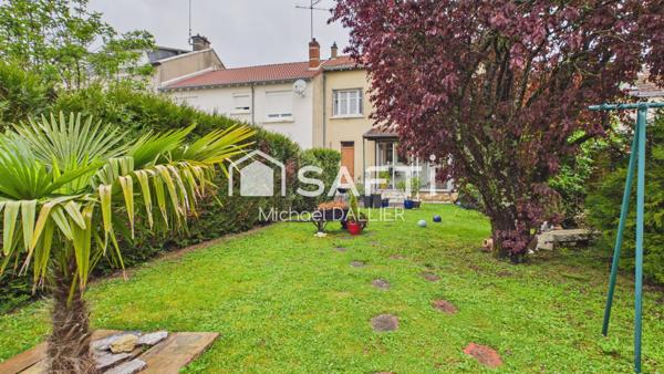 Maison - 108 m² - 5 pièces - 4 chambres