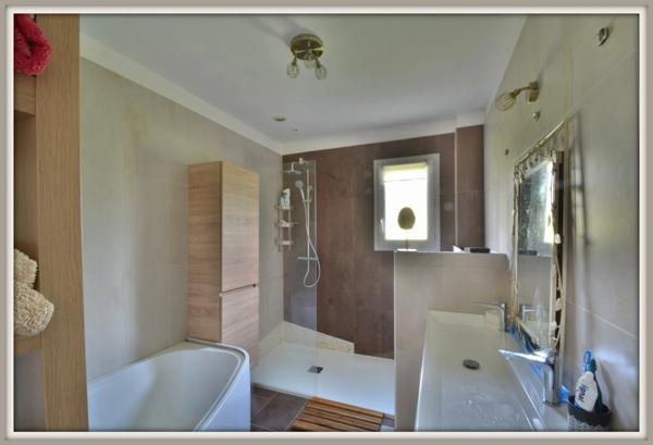 A vendre Maison Contemporaine 6 pièces MONBAHUS (47)-131 M2 -Terrain arboré 2000 M2