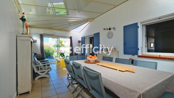 Maison
         5 pièces
        - 131 m² 335 000 € *