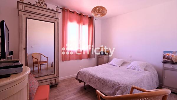 Maison
         5 pièces
        - 131 m² 335 000 € *