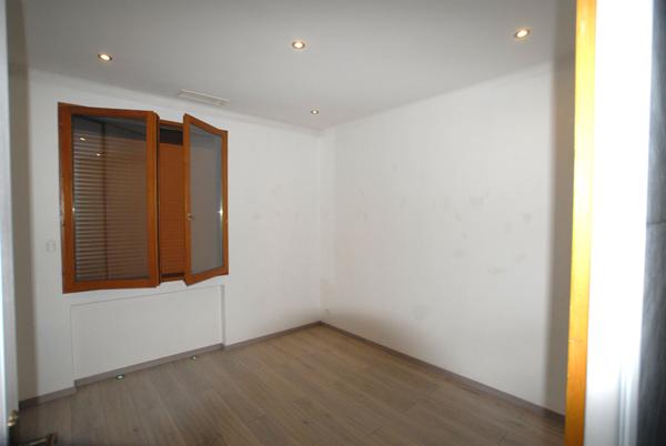 Maison 5 Pièce(s) 111 m² à louer , Ternay