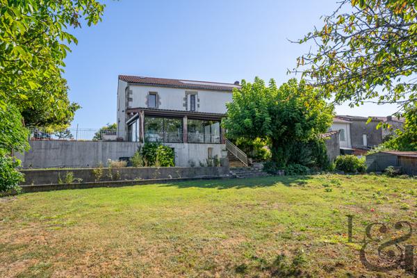 Maison de ville en pierre avec vue dominante à Monclar d'Agenais, Lot-et-garonne (47)