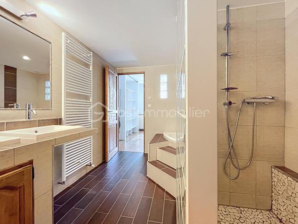 Maison de village de 150 m²