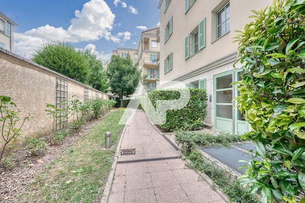 Appartement Rueil Malmaison 2 pièce(s) 55.53 m2 €395 000 ** - Référence 19327