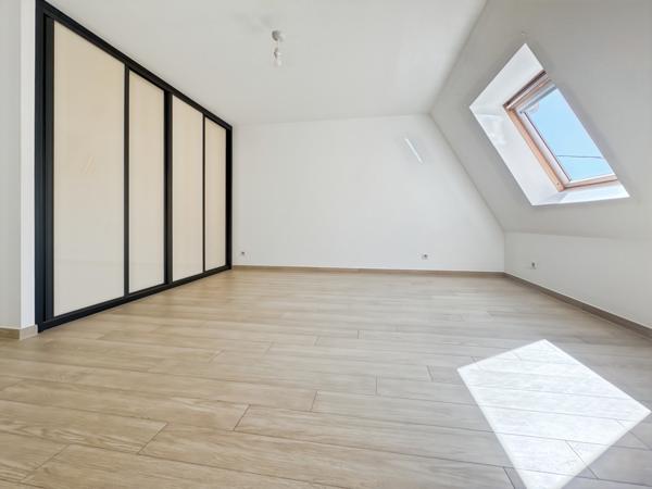 Niederhausbergen (67207) MAGNIFIQUE APPARTEMENT 4 PIÈCES AVEC GARAGE