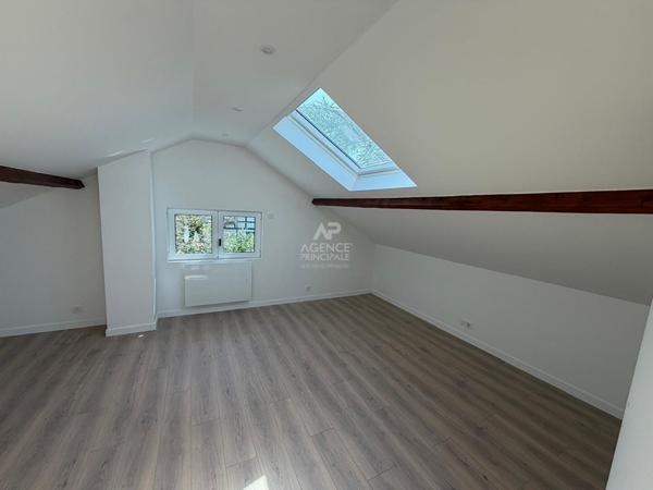 Maison 6 pièce(s) - 4 chambres - Beau jardin sans vis à vis €1 260 000 ** - Référence 4657
