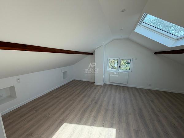 Maison 6 pièce(s) - 4 chambres - Beau jardin sans vis à vis €1 260 000 ** - Référence 4657