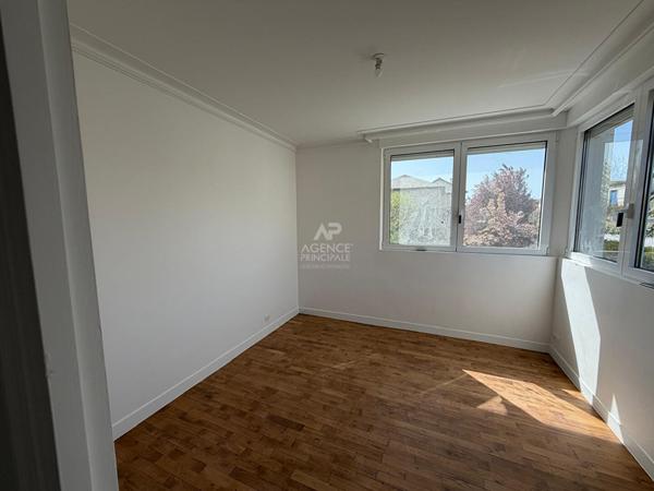 Maison 6 pièce(s) - 4 chambres - Beau jardin sans vis à vis €1 260 000 ** - Référence 4657